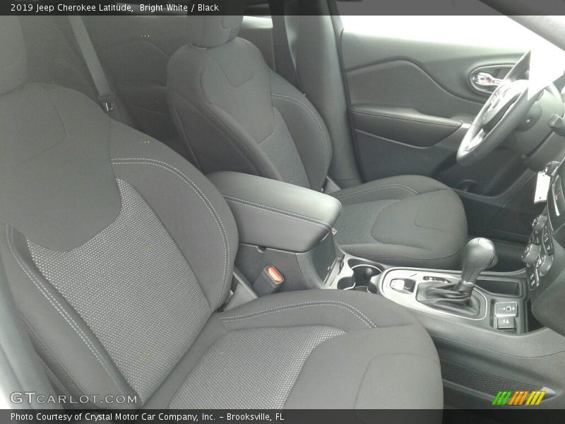 Bright White / Black 2019 Jeep Cherokee Latitude