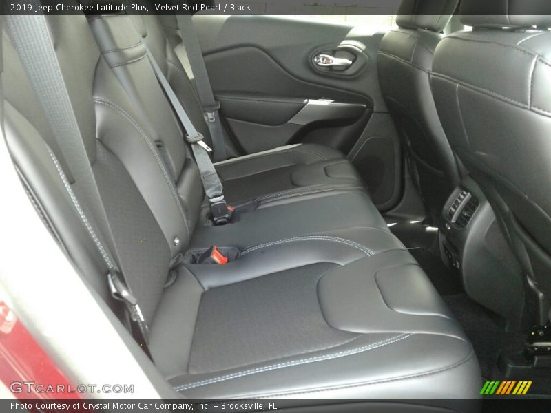 Velvet Red Pearl / Black 2019 Jeep Cherokee Latitude Plus