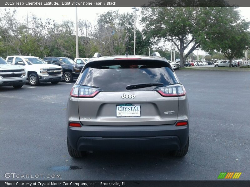 Light Brownstone Pearl / Black 2019 Jeep Cherokee Latitude