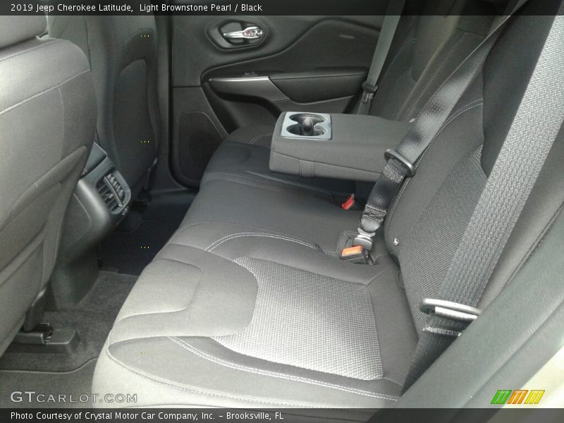 Light Brownstone Pearl / Black 2019 Jeep Cherokee Latitude