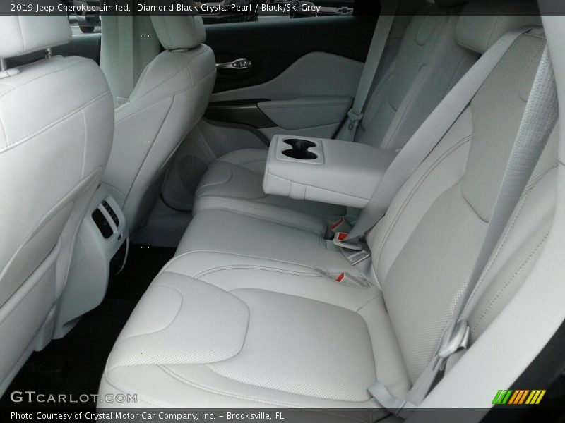 Diamond Black Crystal Pearl / Black/Ski Grey 2019 Jeep Cherokee Limited