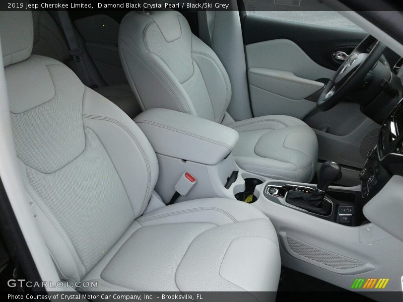 Diamond Black Crystal Pearl / Black/Ski Grey 2019 Jeep Cherokee Limited