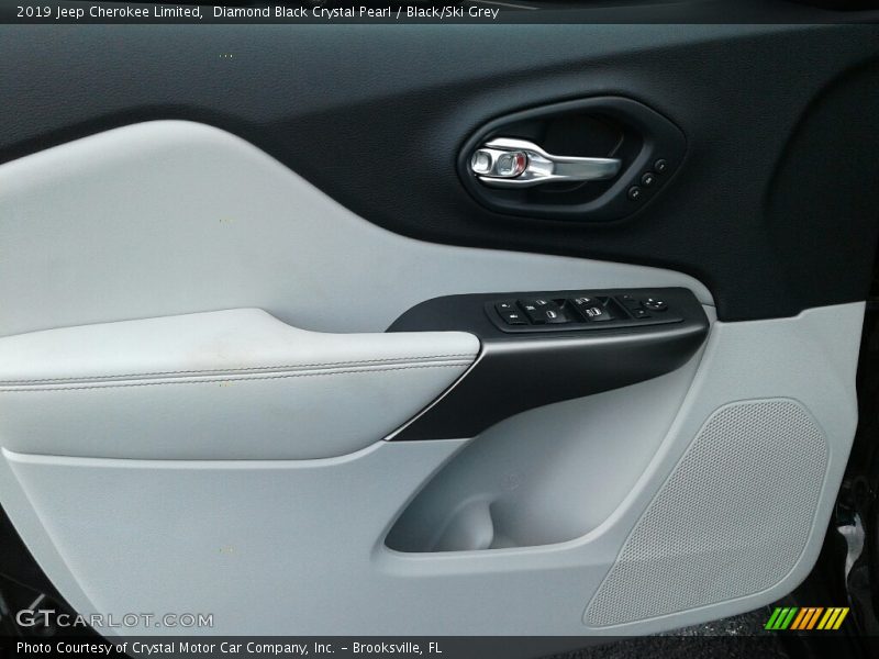 Diamond Black Crystal Pearl / Black/Ski Grey 2019 Jeep Cherokee Limited
