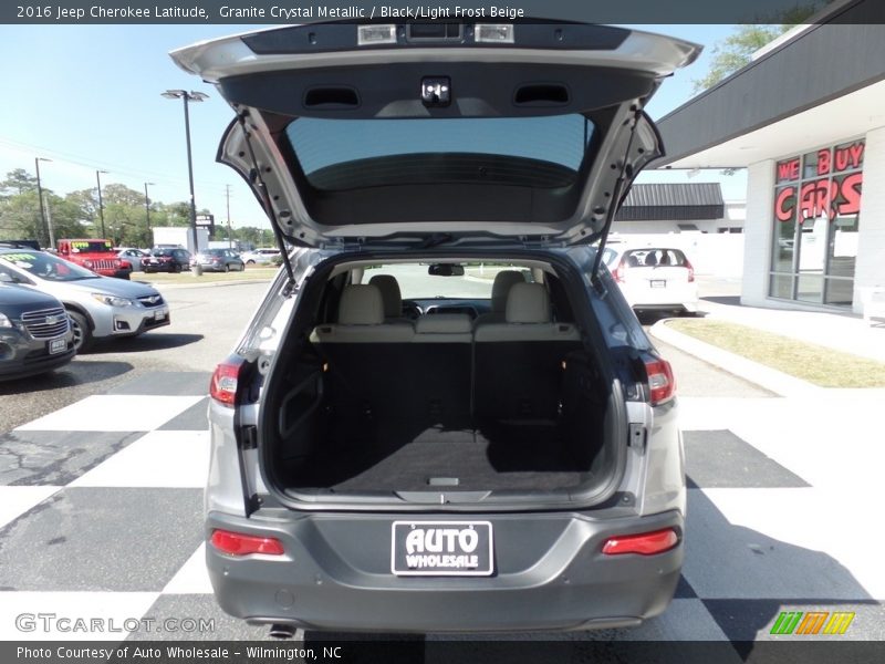 Granite Crystal Metallic / Black/Light Frost Beige 2016 Jeep Cherokee Latitude