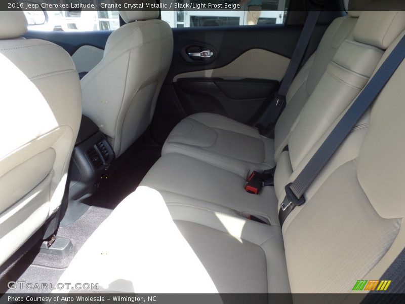 Granite Crystal Metallic / Black/Light Frost Beige 2016 Jeep Cherokee Latitude
