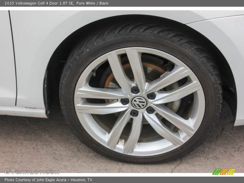 Pure White / Black 2015 Volkswagen Golf 4 Door 1.8T SE