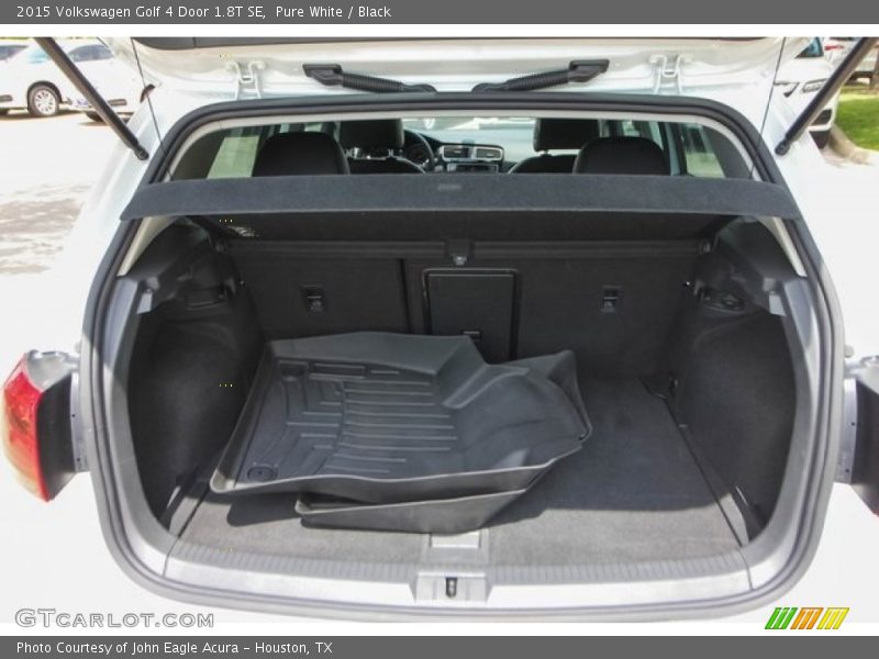 Pure White / Black 2015 Volkswagen Golf 4 Door 1.8T SE