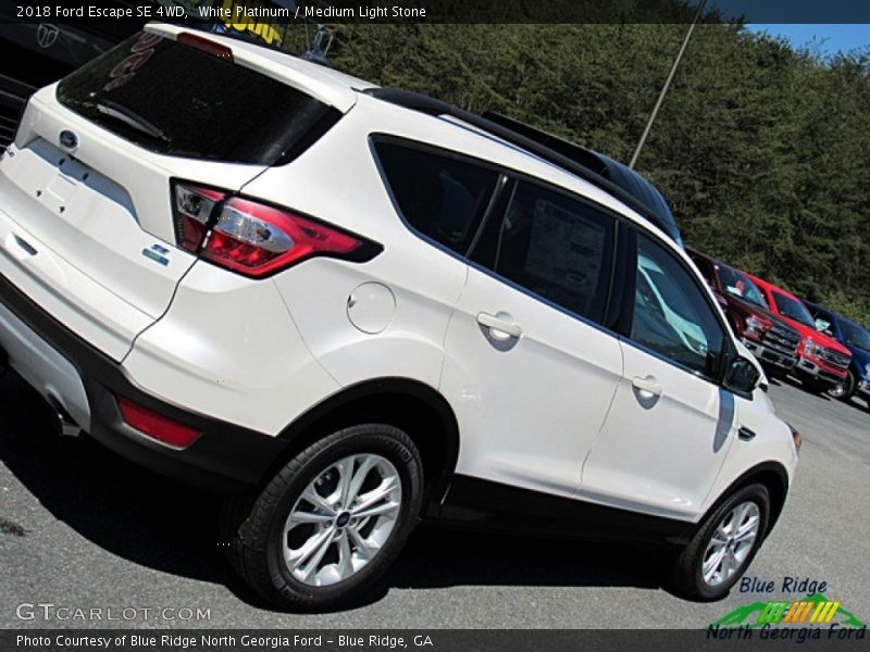 White Platinum / Medium Light Stone 2018 Ford Escape SE 4WD