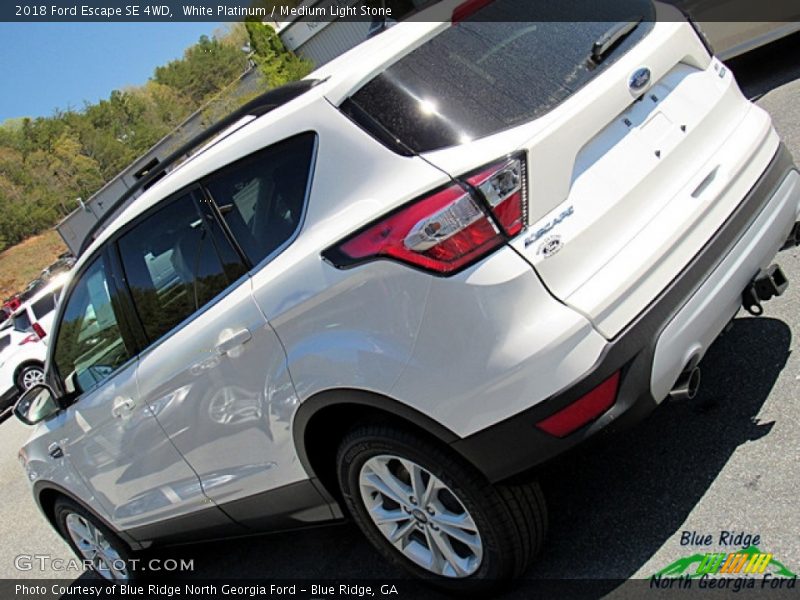White Platinum / Medium Light Stone 2018 Ford Escape SE 4WD