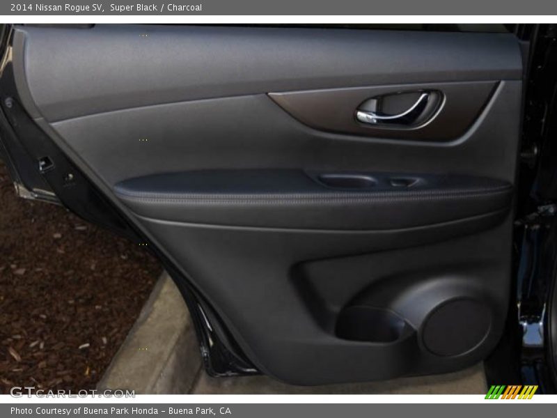 Super Black / Charcoal 2014 Nissan Rogue SV