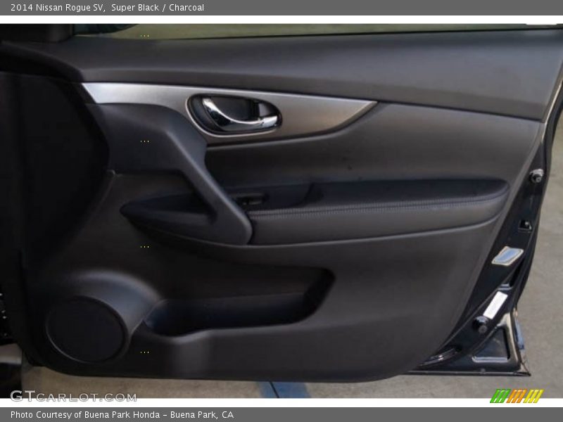 Super Black / Charcoal 2014 Nissan Rogue SV