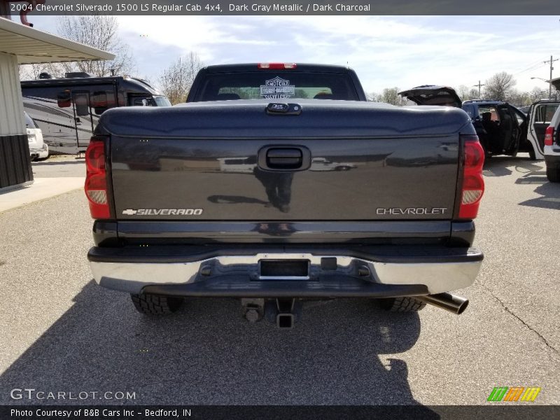 Dark Gray Metallic / Dark Charcoal 2004 Chevrolet Silverado 1500 LS Regular Cab 4x4