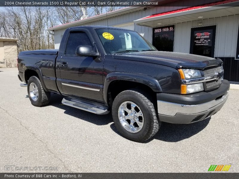Dark Gray Metallic / Dark Charcoal 2004 Chevrolet Silverado 1500 LS Regular Cab 4x4