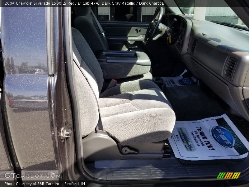 Dark Gray Metallic / Dark Charcoal 2004 Chevrolet Silverado 1500 LS Regular Cab 4x4