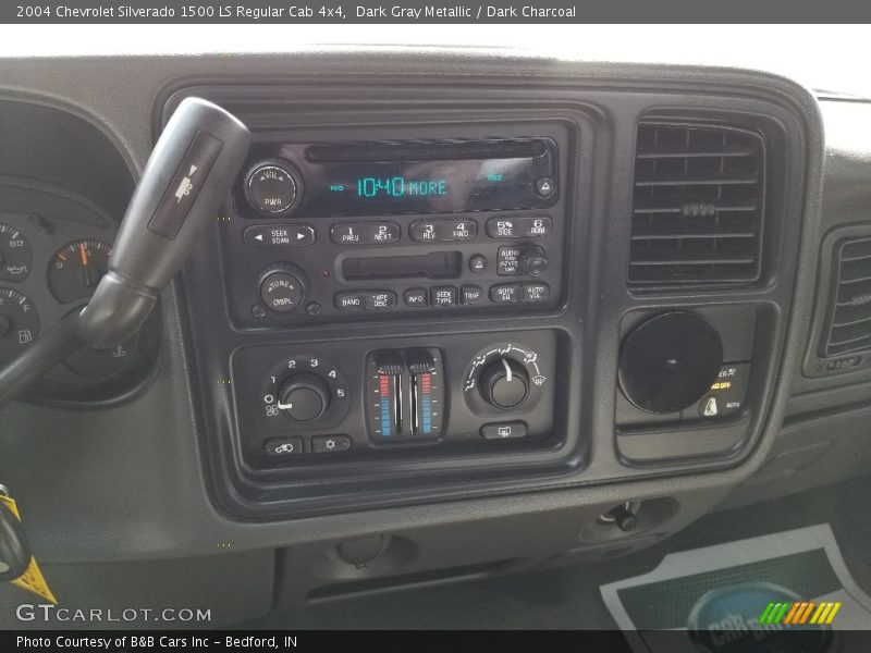 Dark Gray Metallic / Dark Charcoal 2004 Chevrolet Silverado 1500 LS Regular Cab 4x4
