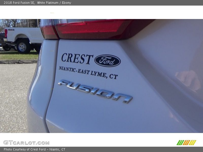 White Platinum / Ebony 2018 Ford Fusion SE
