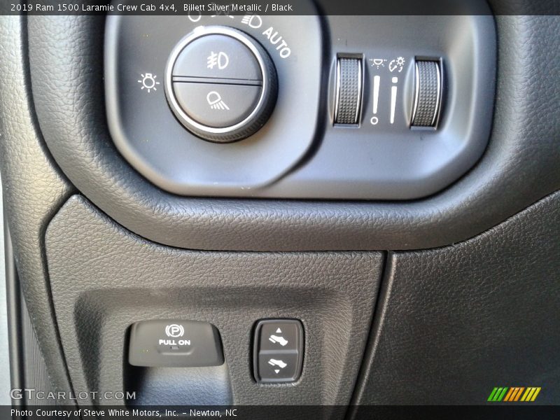 Controls of 2019 1500 Laramie Crew Cab 4x4