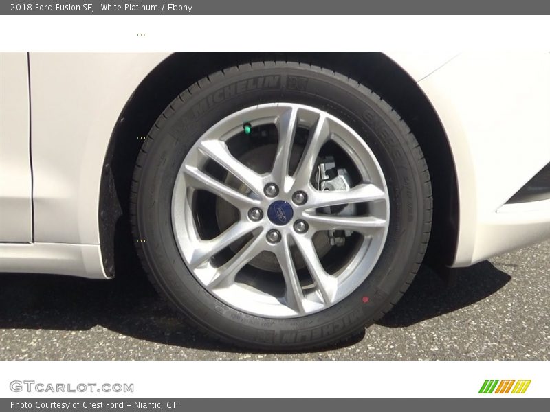 White Platinum / Ebony 2018 Ford Fusion SE