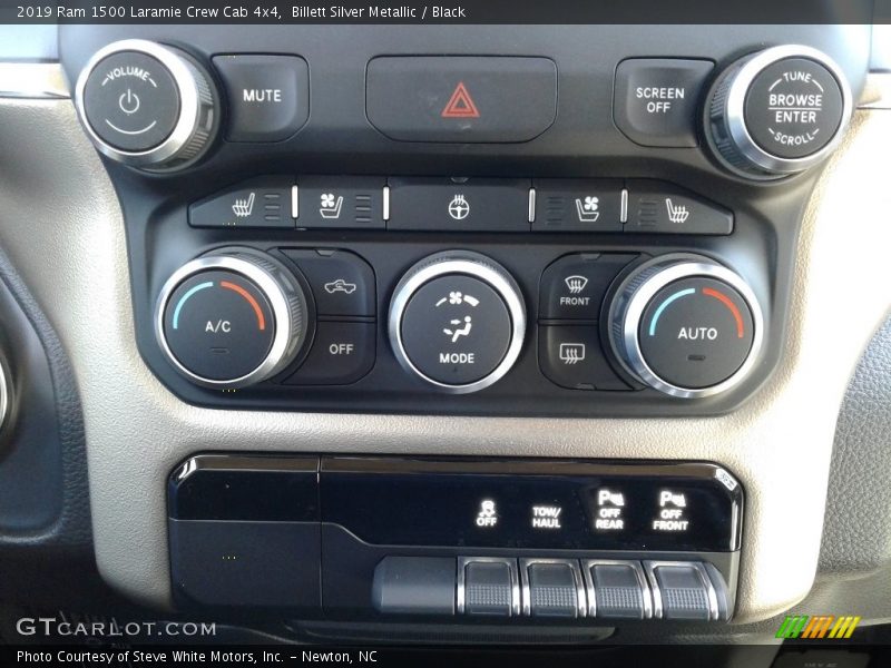 Controls of 2019 1500 Laramie Crew Cab 4x4