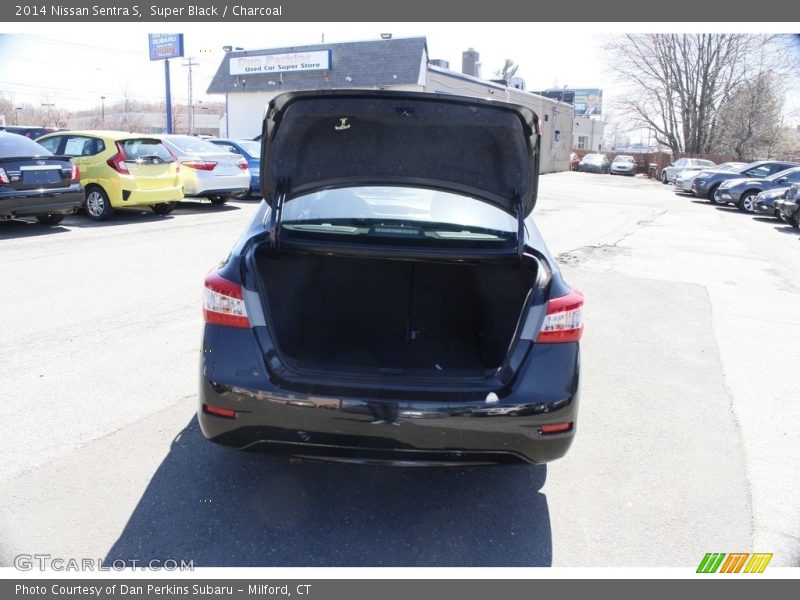 Super Black / Charcoal 2014 Nissan Sentra S