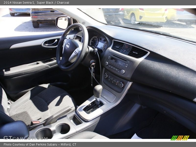 Super Black / Charcoal 2014 Nissan Sentra S