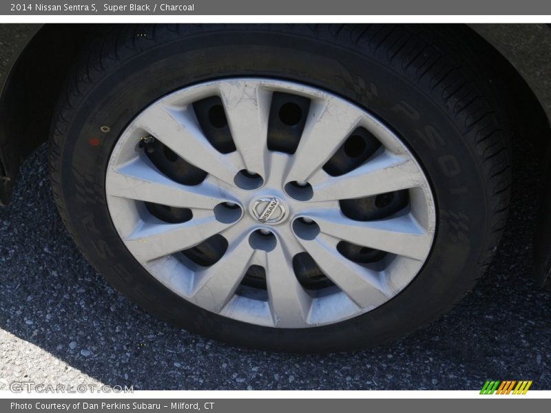 Super Black / Charcoal 2014 Nissan Sentra S