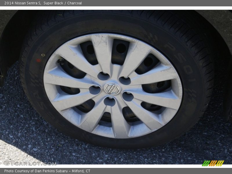 Super Black / Charcoal 2014 Nissan Sentra S