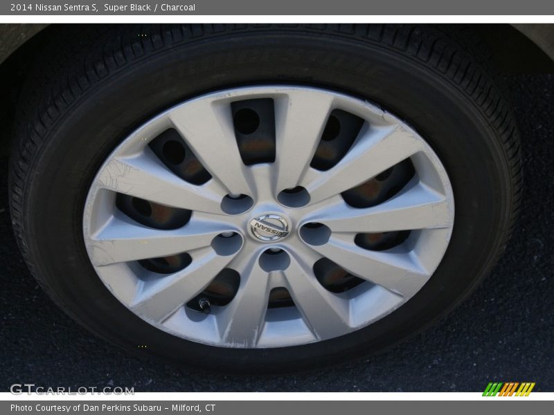 Super Black / Charcoal 2014 Nissan Sentra S