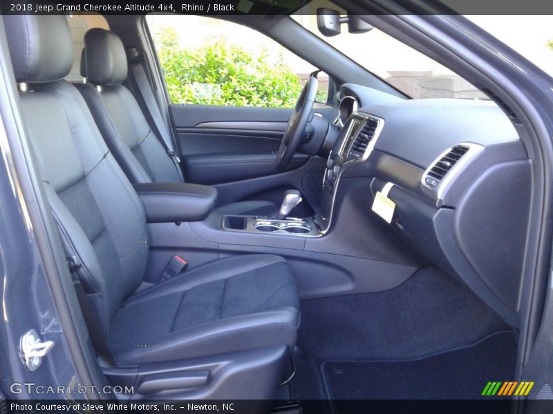 Rhino / Black 2018 Jeep Grand Cherokee Altitude 4x4