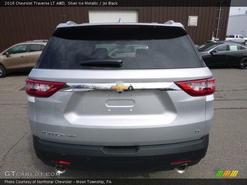 Silver Ice Metallic / Jet Black 2018 Chevrolet Traverse LT AWD