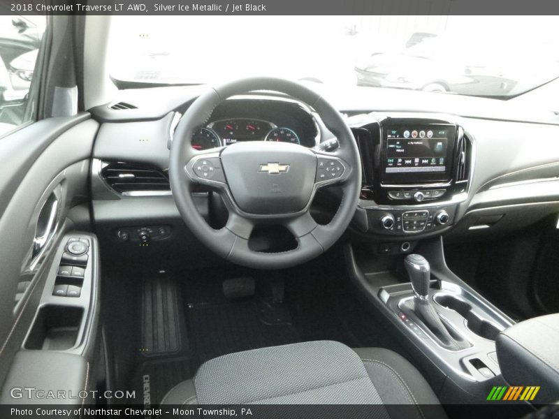 Silver Ice Metallic / Jet Black 2018 Chevrolet Traverse LT AWD