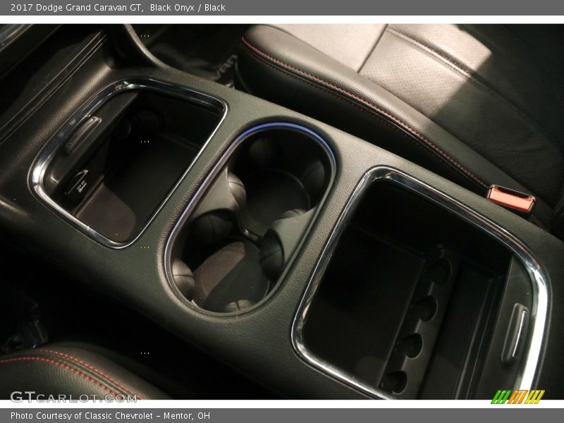 Black Onyx / Black 2017 Dodge Grand Caravan GT