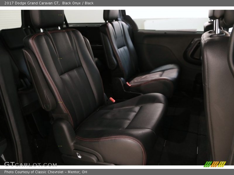Black Onyx / Black 2017 Dodge Grand Caravan GT