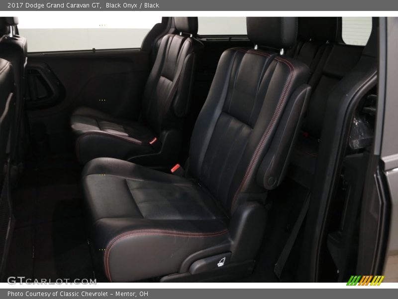 Black Onyx / Black 2017 Dodge Grand Caravan GT