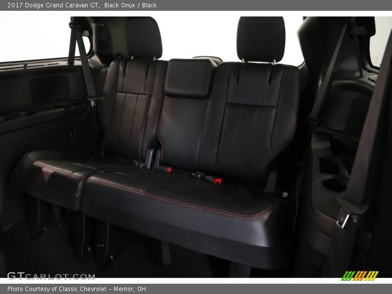 Black Onyx / Black 2017 Dodge Grand Caravan GT