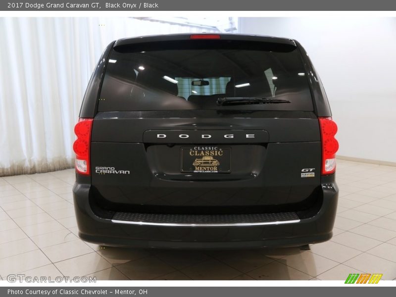 Black Onyx / Black 2017 Dodge Grand Caravan GT