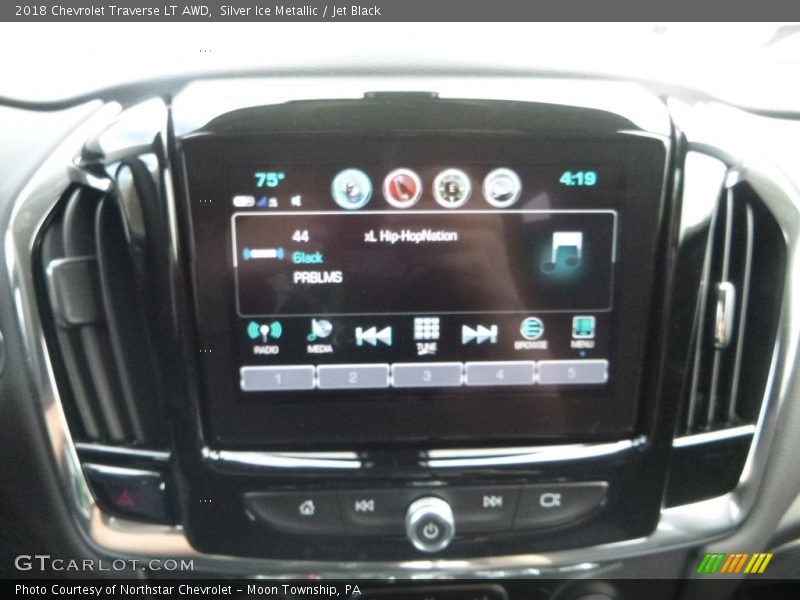 Silver Ice Metallic / Jet Black 2018 Chevrolet Traverse LT AWD