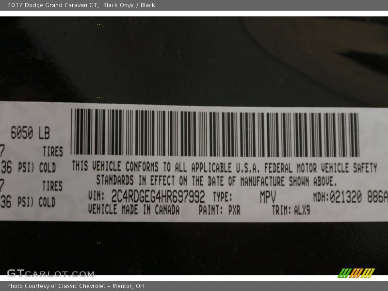 Black Onyx / Black 2017 Dodge Grand Caravan GT