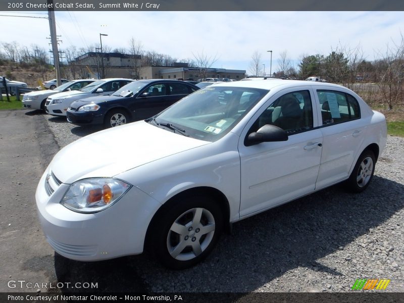 Summit White / Gray 2005 Chevrolet Cobalt Sedan