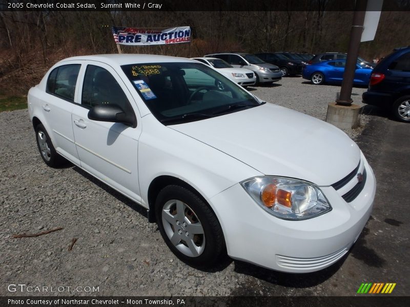 Summit White / Gray 2005 Chevrolet Cobalt Sedan