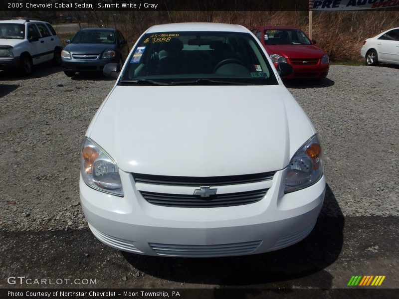 Summit White / Gray 2005 Chevrolet Cobalt Sedan