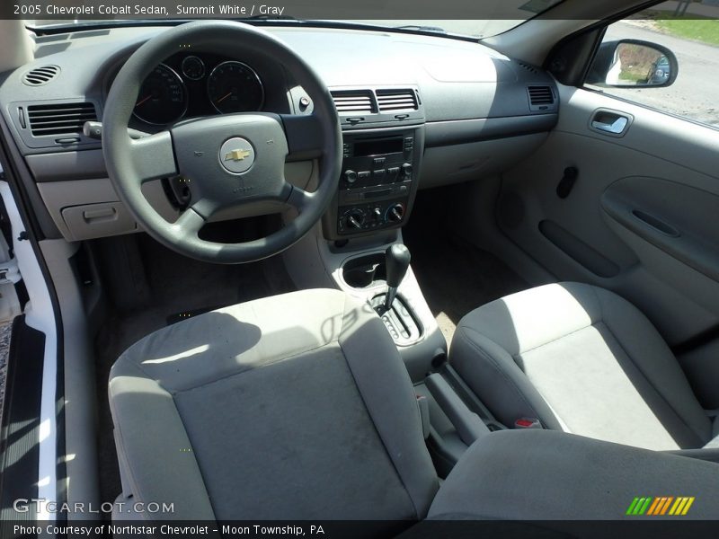 Summit White / Gray 2005 Chevrolet Cobalt Sedan