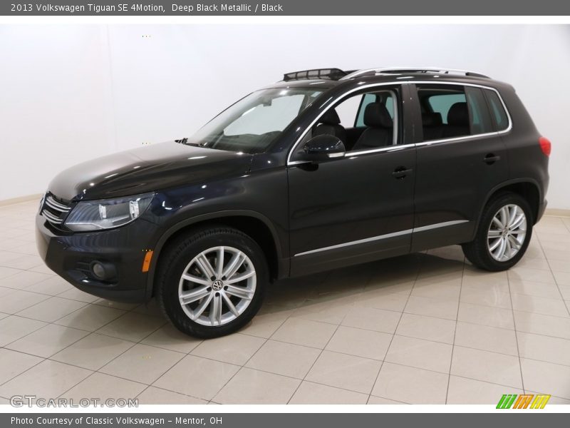 Deep Black Metallic / Black 2013 Volkswagen Tiguan SE 4Motion