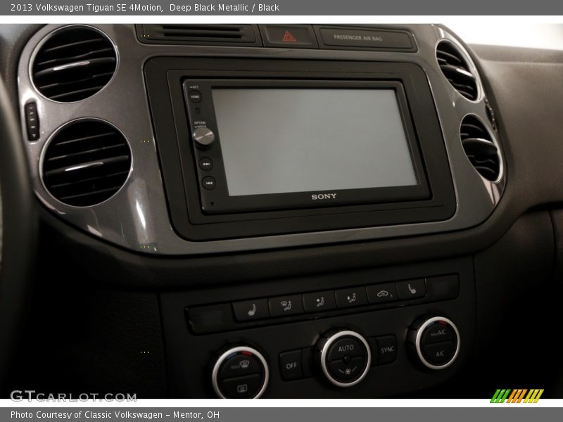 Deep Black Metallic / Black 2013 Volkswagen Tiguan SE 4Motion