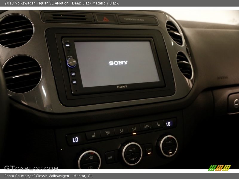 Deep Black Metallic / Black 2013 Volkswagen Tiguan SE 4Motion