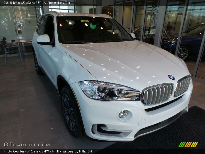 Alpine White / Terra 2018 BMW X5 xDrive35i