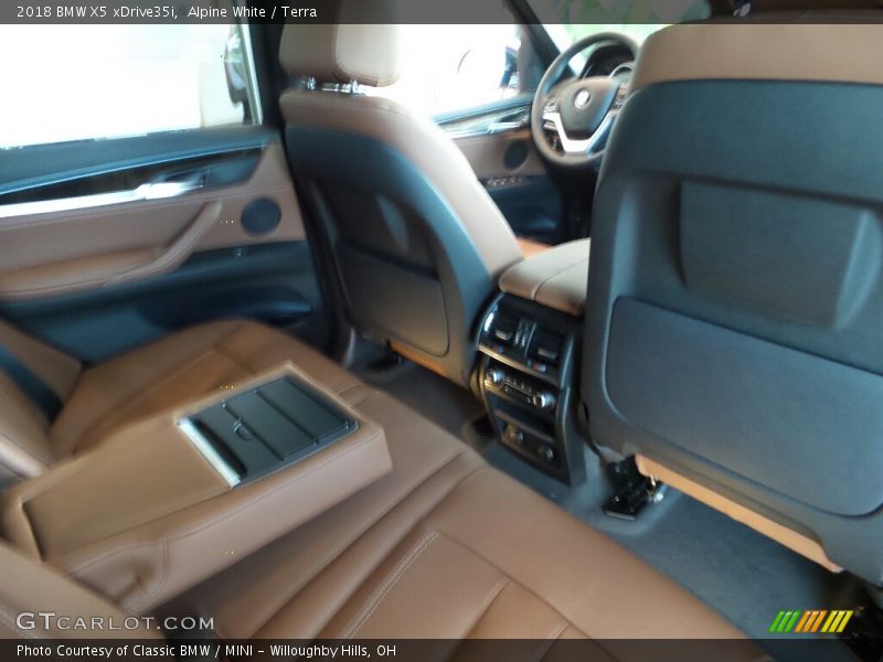 Alpine White / Terra 2018 BMW X5 xDrive35i