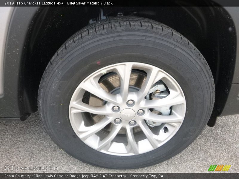 Billet Silver Metallic / Black 2019 Jeep Cherokee Latitude 4x4