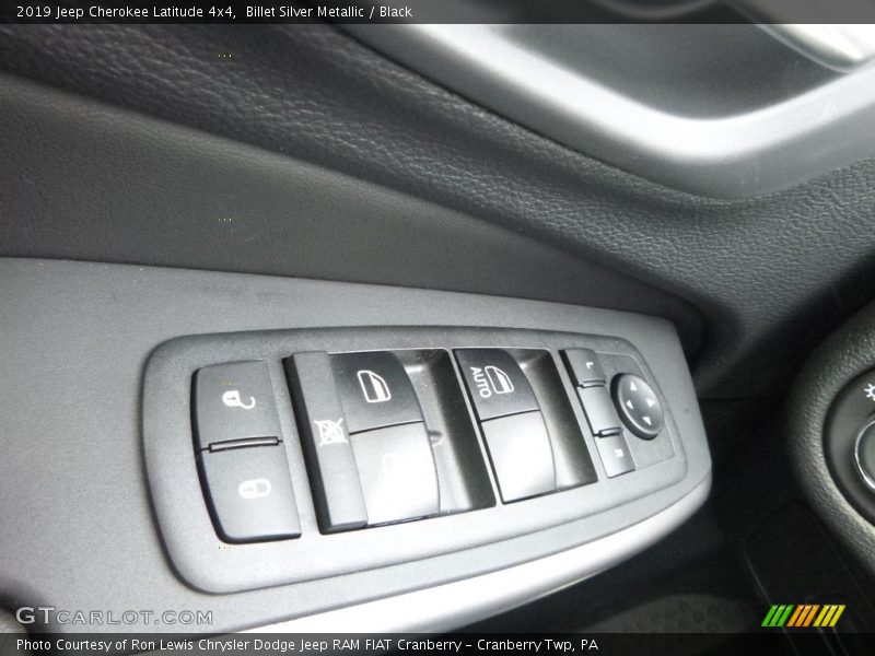 Billet Silver Metallic / Black 2019 Jeep Cherokee Latitude 4x4