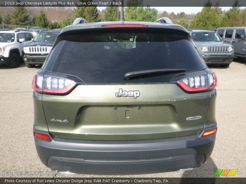 Olive Green Pearl / Black 2019 Jeep Cherokee Latitude Plus 4x4